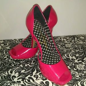Jessica Simpson Barbie-like shoes